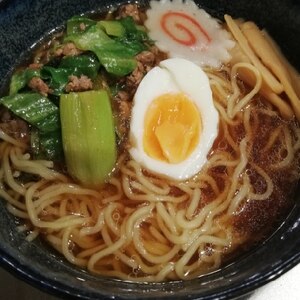 トッピングたっぷり、彩り味噌ラーメン